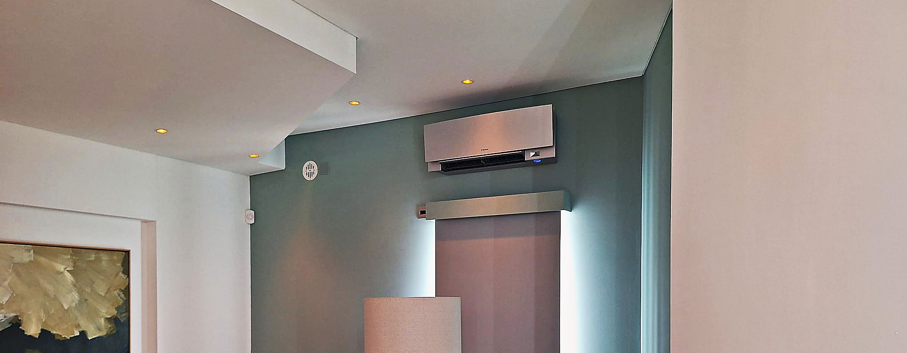 Wall mounted air conditioning unit in a finished living space